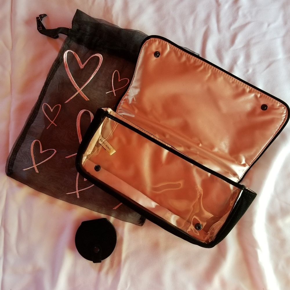 Victoria's Secret Velvet Case w/bag - Picture 2 of 4